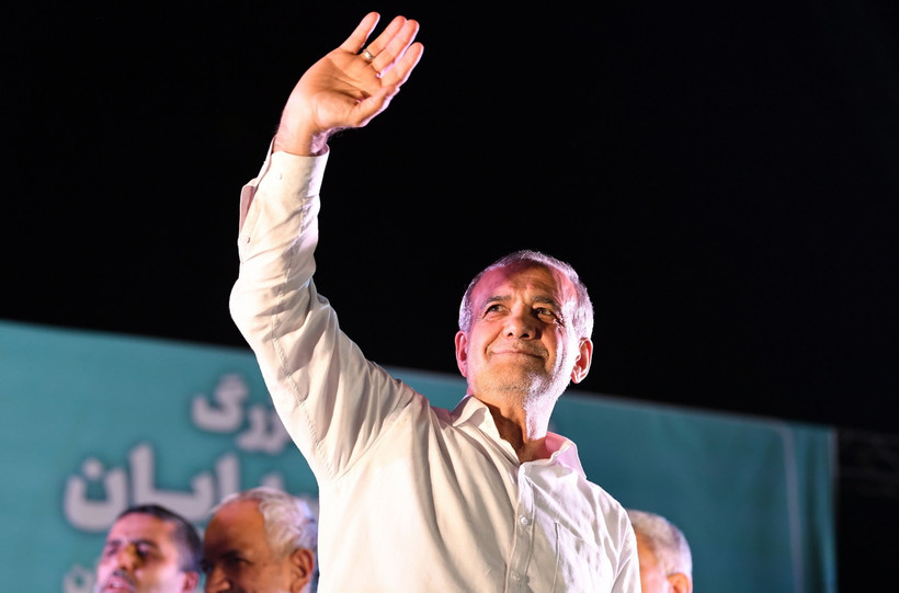 Ông Masoud Pezeshkian trong cuộc vận động tranh cử ở Tehran, Iran, ngày 3/7/2024. (Ảnh: THX/TTXVN)