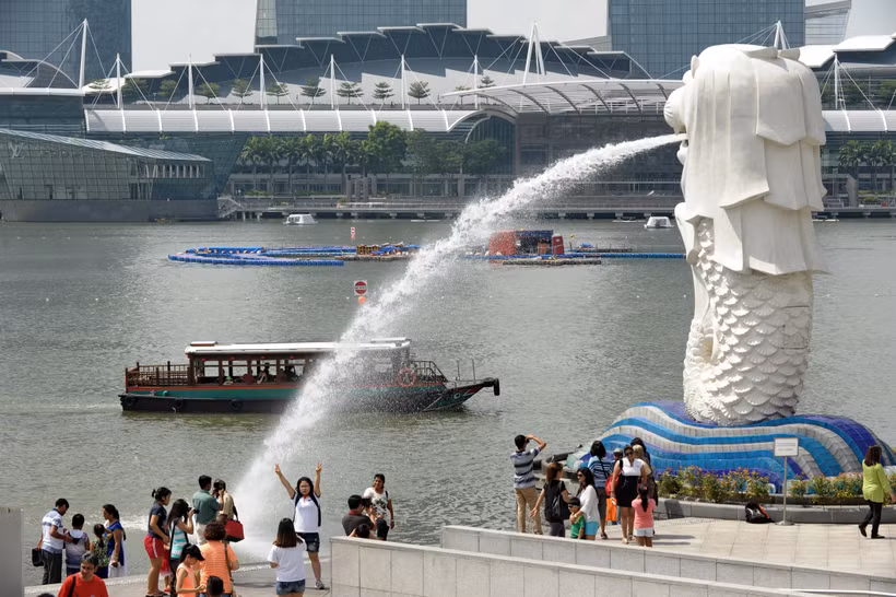 Khách du lịch tại Singapore. (Nguồn: AFP/TTXVN) 