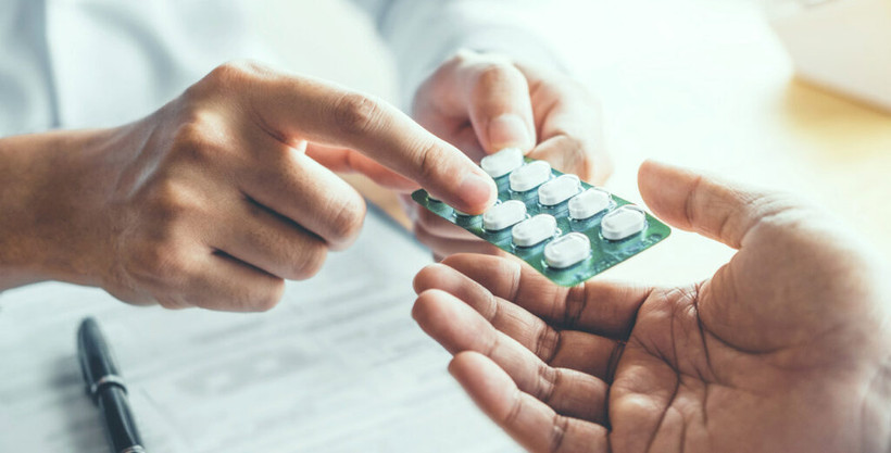 Theo quy định hiện hành của Nhật Bản, để được bán trên thị trường nước này, một loại thuốc mới phải trải qua 3 giai đoạn thử nghiệm lâm sàng. (Nguồn: Gaijinpot Health)