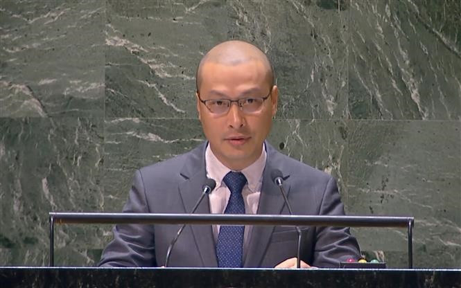 Tham tán Công sứ Nguyễn Hoàng Nguyên, Phó Trưởng Phái đoàn thường trực Việt Nam tại Liên hợp quốc, phát biểu tại phiên thảo luận. (Ảnh: TTXVN phát)