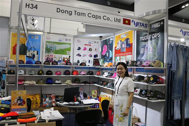 Gian hàng của Công ty Đồng Tâm Caps tại Global Sourcing Expo Australia 2023. (Ảnh: Thanh Tú/TTXVN)