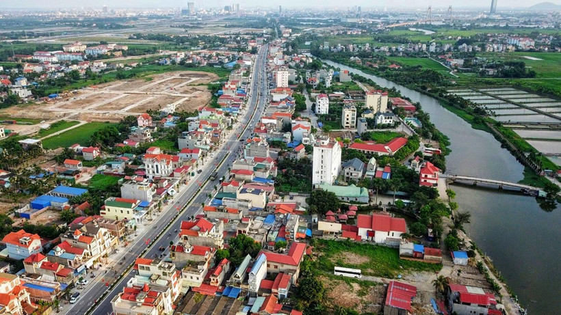 Tuyến đường 359, thị trấn Núi Đèo, huyện Thủy Nguyên chụp từ trên cao. (Nguồn: TTXVN phát)