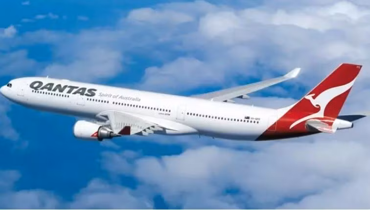 Máy bay A330-200 của Qantas Airways. (Nguồn: Theleader)