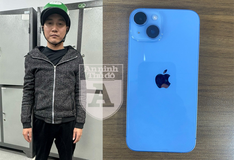 Đối tượng Lê Công Hùng và chiếc điện thoại cướp giật được. (Nguồn: Báo Điện tử An ninh Thủ đô)