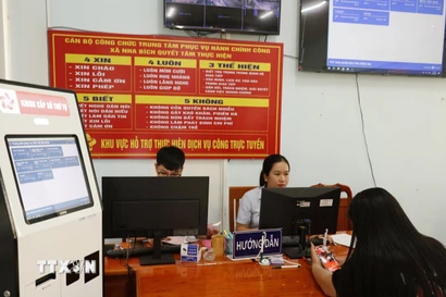 Trung tâm phục vụ hành chính công xã Nha Bích, mô hình “lấy người dân làm trung tâm” được triển khai bài bản, đồng bộ. (Ảnh: K GỬIH/TTXVN)
