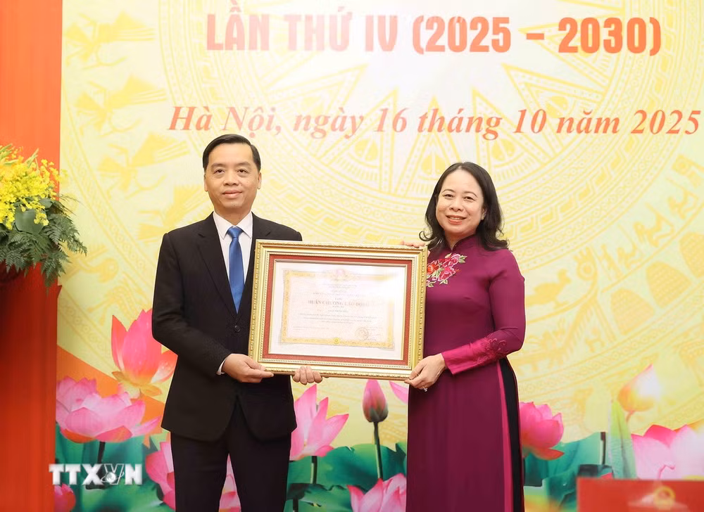 ttxvn-dai-hoi-thi-dua-yeu-nuoc-van-phong-chu-tich-nuoc-2.jpg