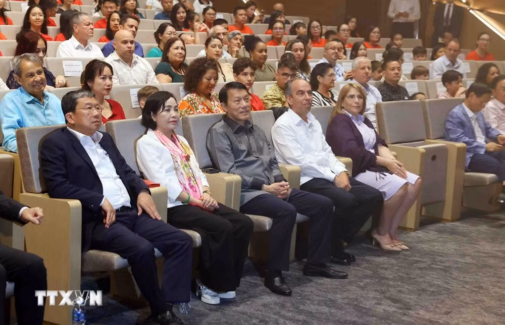 ttxvn-doan-kich-thieu-nhi-cuba-1.jpg