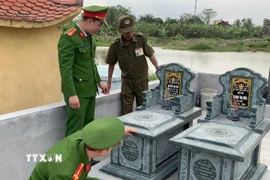 Kịch bản "giả chết” của mẹ con Nguyễn Thị Thu nhanh chóng được phơi bày. (Ảnh TTXVN phát)