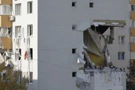 Vụ nổ gây hư hại 2 tầng của một tòa nhà chung cư. (Nguồn: EPA)