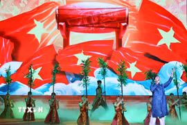 Chương trình nghệ thuật đặc biệt tại Lễ kỷ niệm 80 năm Ngày truyền thống ngành Văn hóa. (Ảnh: Thanh Tùng/TTXVN)
