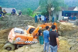 Hiện trường vụ tai nạn lao động thương tâm. (Ảnh: TTXVN phát)