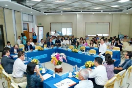 Quang cảnh tọa đàm.