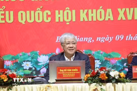 Ủy viên Bộ Chính trị, Phó Chủ tịch Thường trực Quốc hội Đỗ Văn Chiến, ứng cử viên đại biểu Quốc hội khóa XVI, trình bày chương trình hành động tại buổi tiếp xúc cử tri ở phường Bắc Giang, tỉnh Bắc Ninh. (Ảnh: Thanh Thương/TTXVN)