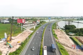 Xử phạt ôtô tải đi sai làn trên cao tốc Pháp Vân-Cầu Giẽ và Hà Nội-Hải Phòng