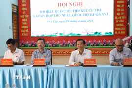 Các đại biểu chủ trì hội nghị. (Ảnh: Ngọc Minh/TTXVN)