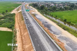 Dự án thành phần cao tốc Bãi Vọt-Hàm Nghi. (Ảnh: Hữu Quyết/TTXVN)