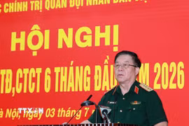 Đại tướng Nguyễn Trọng Nghĩa, Ủy viên Bộ Chính trị, Bí thư Trung ương Đảng, Chủ nhiệm Tổng cục Chính trị Quân đội nhân dân Việt Nam phát biểu chỉ đạo. (Ảnh: Trọng Đức/TTXVN)