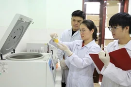Phó Giáo sư-Tiến sỹ Nguyễn Thúy Chinh và nhóm nghiên cứu. (Nguồn: Viện Hàn lâm Khoa học và Công nghệ Việt Nam)