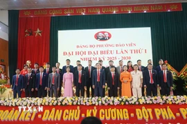 Ra mắt Ban Chấp hành Đảng bộ phường Đào Viên. (Ảnh: Thanh Thương/TTXVN)
