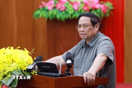 Thủ tướng Phạm Minh Chính kết luận buổi làm việc với Ban Thường vụ Tỉnh uỷ Quảng Trị. (Ảnh: Dương Giang/TTXVN)