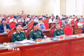 Một lớp bồi dưỡng kiến thức quốc phòng và an ninh. (Ảnh: Hoàng Hùng/TTXVN)
