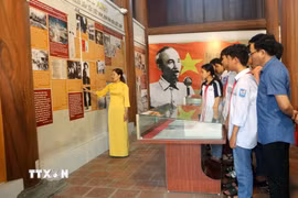 Hằng năm, Khu lưu niệm Cát Tường đón hàng nghìn lượt đoàn viên, thanh thiếu nhi đến tham quan, dâng hương, báo công. (Ảnh: Nguyễn Chinh/TTXVN)