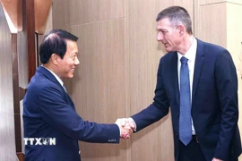 Đại tướng Lương Tam Quang, Bộ trưởng Bộ Công an tiếp ông Kerry Person, Phó Chủ tịch phụ trách phát triển Trung tâm Dữ liệu, Công ty Amazon Web Services (AWS), Tập đoàn Amazon. (Ảnh: Phạm Kiên/TTXVN)