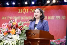 Bà Võ Thị Ánh Xuân, Bí thư Trung ương Đảng, Phó Chủ tịch nước, Phó Chủ tịch Hội đồng Bầu cử Quốc gia trình bày chương trình hành động tại buổi tiếp xúc cử tri. (Ảnh: Thanh Sang/TTXVN)
