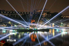 Không gian chiếu sáng nghệ thuật Hồ Gươm-Tháp Rùa diễn ra từ 24/12/2025-4/1/2026. (Ảnh: Khánh Hòa/TTXVN)