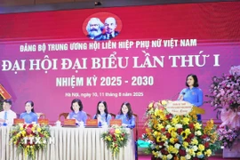 Bà Nguyễn Thị Tuyến, Ủy viên Trung ương Đảng, Phó Chủ tịch Ủy ban Trung ương Mặt trận Tổ quốc Việt Nam, Chủ tịch Hội Liên hiệp Phụ nữ Việt Nam phát biểu. (Ảnh: TTXVN phát)