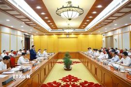 Thủ tướng Phạm Minh Chính chủ trì buổi làm việc với Ban Thường vụ Tỉnh uỷ Quảng Ngãi. (Ảnh: Dương Giang/TTXVN)