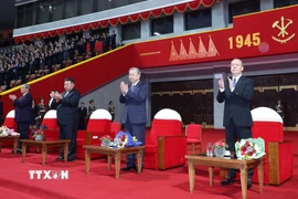 (Từ trái qua): Thủ tướng Trung Quốc Lý Cường; Tổng Bí thư, Chủ tịch Quốc vụ Triều Tiên Kim Jong Un; Tổng Bí thư Tô Lâm và Chủ tịch Đảng nước Nga Thống nhất, Phó Chủ tịch Hội đồng an ninh Liên bang Nga Dmitry Medvedev tham dự Chương trình. (Ảnh: Thống Nhất/TTXVN)