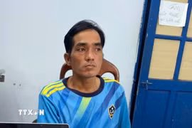 Đối tượng Hợp tại cơ quan công an. (Ảnh: TTXVN phát)