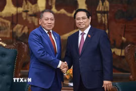 Thủ tướng Phạm Minh Chính tiếp Bộ trưởng Ngoại giao và Ngoại thương Quần đảo Solomon Peter Shanel Agovaka. (Ảnh: Dương Giang/TTXVN)