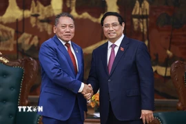 Thủ tướng Phạm Minh Chính tiếp Bộ trưởng Ngoại giao và Ngoại thương Quần đảo Solomon Peter Shanel Agovaka. (Ảnh: Dương Giang/TTXVN)