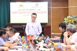 Nhà báo Lê Quốc Minh, Ủy viên Trung ương Đảng, Tổng Biên tập Báo Nhân Dân, Phó Trưởng Ban Tuyên giáo và Dân vận Trung ương, Chủ tịch Hội Nhà báo Việt Nam, Chủ tịch Hội đồng chung khảo điều hành thảo luận họp Hội đồng chung khảo vào chiều 29/7. (Nguồn: Công an Nhân dân)