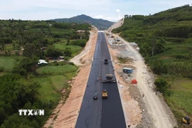 Các trục giao thông của tỉnh Đắk Lắk đảm bảo kết nối và phát triển theo hướng Bắc-Nam và Đông-Tây. (Ảnh: Xuân Triệu/TTXVN)