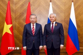 Tổng Bí thư Tô Lâm hội kiến Chủ tịch Duma Quốc gia Liên bang Nga Vyacheslav Volodin. (Ảnh: TTXVN phát)