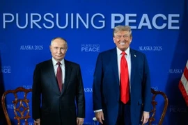 Tổng thống Mỹ Donald Trump (phải) và Tổng thống Nga Vladimir Putin tại cuộc gặp ở Alaska. (Nguồn: Nhà Trắng)