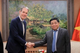 Phó Thủ tướng Nguyễn Chí Dũng tiếp Phó Chủ tịch điều hành PepsiCo toàn cầu Eugene Willemsen. (Ảnh: An Đăng/TTXVN)