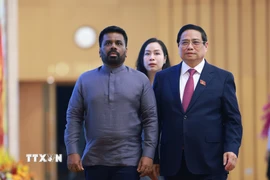 Thủ tướng Phạm Minh Chính hội kiến Tổng thống Sri Lanka Anura Kumara Dissanayaka. (Ảnh: Dương Giang/TTXVN)