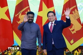 Thủ tướng Phạm Minh Chính hội kiến Tổng thống Sri Lanka Anura Kumara Dissanayaka. (Ảnh: Dương Giang/TTXVN)