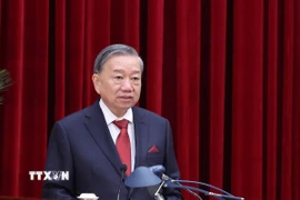 Tổng Bí thư Tô Lâm phát biểu khai mạc Hội nghị lần thứ mười ba, Ban Chấp hành Trung ương Đảng khóa XIII. (Ảnh: Thống Nhất/TTXVN)