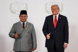 Tổng thống Indonesia Prabowo Subianto (trái) và Tổng thống Mỹ Donald Trump. (Nguồn: Politico)
