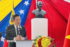 Đại sứ Việt Nam tại Venezuela Vũ Trung Mỹ phát biểu tại sự kiện. (Ảnh: TTXVN phát)