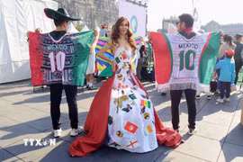 Hoạt náo viên tại một sự kiện cổ động cho World Cup 2026. (Ảnh: Phi Hùng/TTXVN)