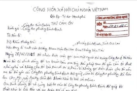 Thư cảm ơn của sinh viên vì đã kịp thời ngăn chặn vụ 'bắt cóc online.' (Ảnh: Công an cung cấp/TTXVN phát)