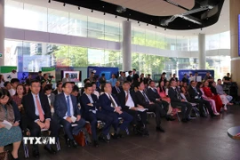 Phó Thủ tướng Trần Hồng Hà tham dự Diễn đàn Đối thoại Khoa học và Công nghệ và lễ ra mắt chính thức phần mềm dạy tiếng Việt VietNEST. (Ảnh: Văn Linh/TTXVN)