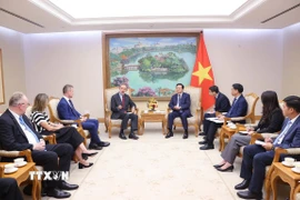 Phó Thủ tướng Trần Hồng Hà tiếp Đại sứ Cộng hòa Italy tại Việt Nam Marco Della Seta và Lãnh đạo Tập đoàn Fincantieri. (Ảnh: Văn Điệp/TTXVN)