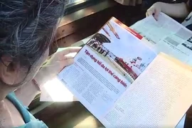 Hàng nghìn tờ báo đặc sắc của TTXVN có mặt trên chuyến tàu 'Hà Nội 5 cửa ô'